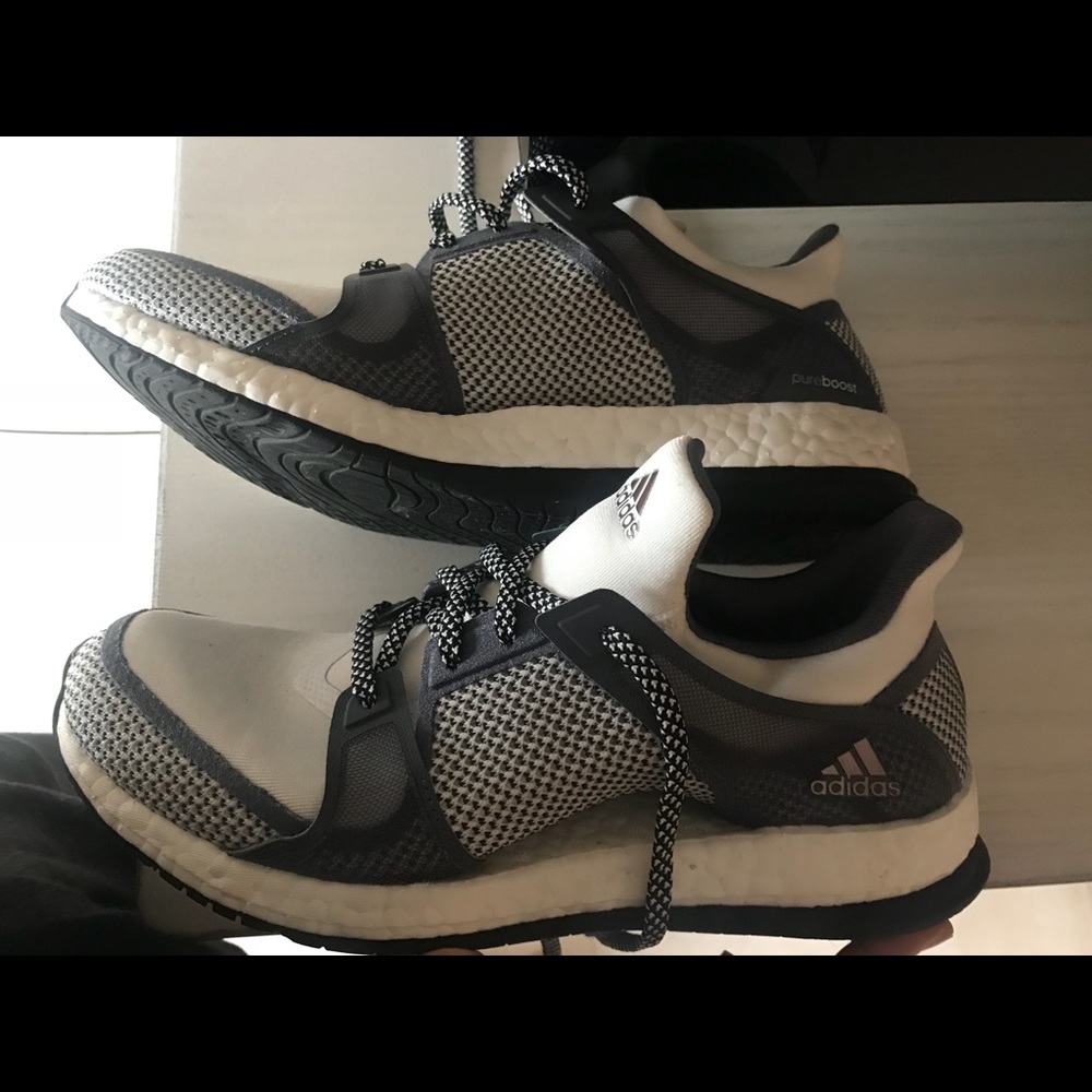 Woman’s Size 8 Adidas